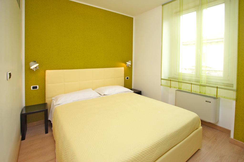 Hotel Roma Триест Экстерьер фото