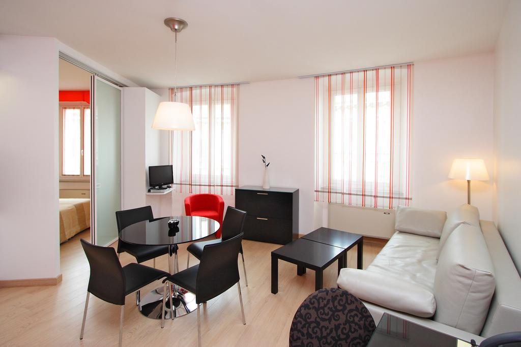 Hotel Roma Триест Экстерьер фото
