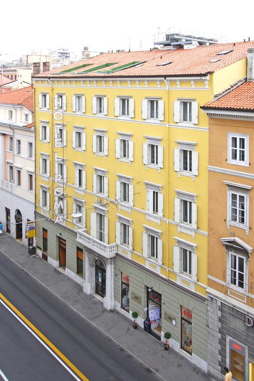 Hotel Roma Триест Экстерьер фото